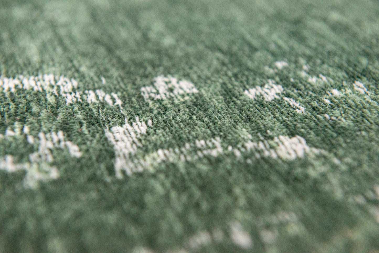 6 x 8 Gray & Green Medallion Non Skid Rug