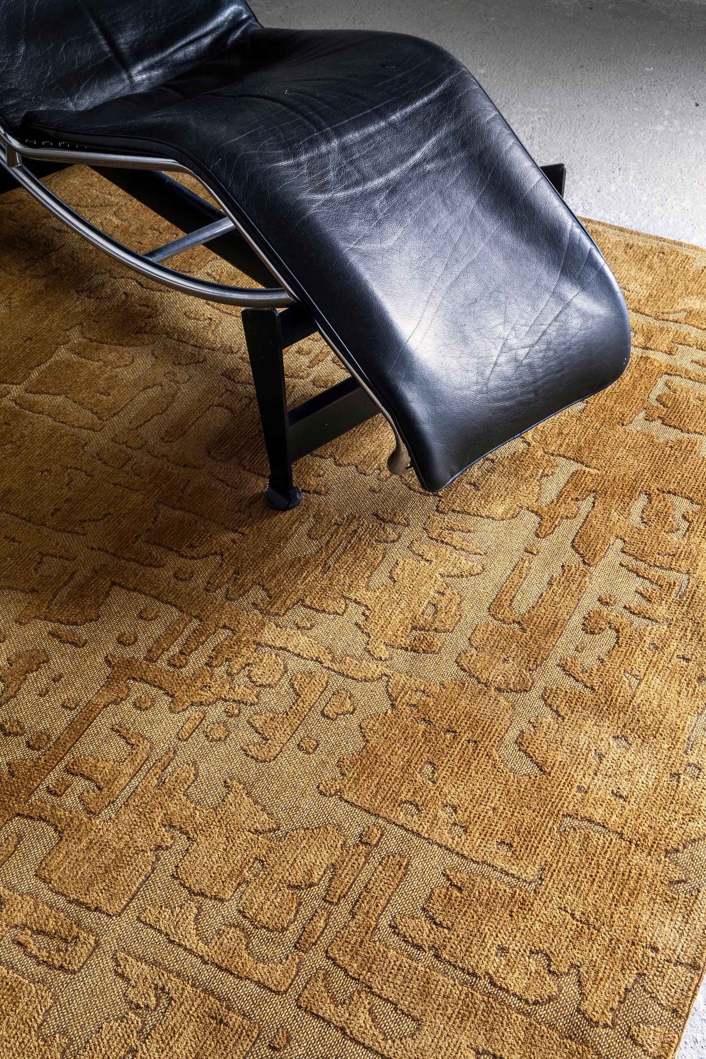 7 x 9 Yellow Non Skid Rug