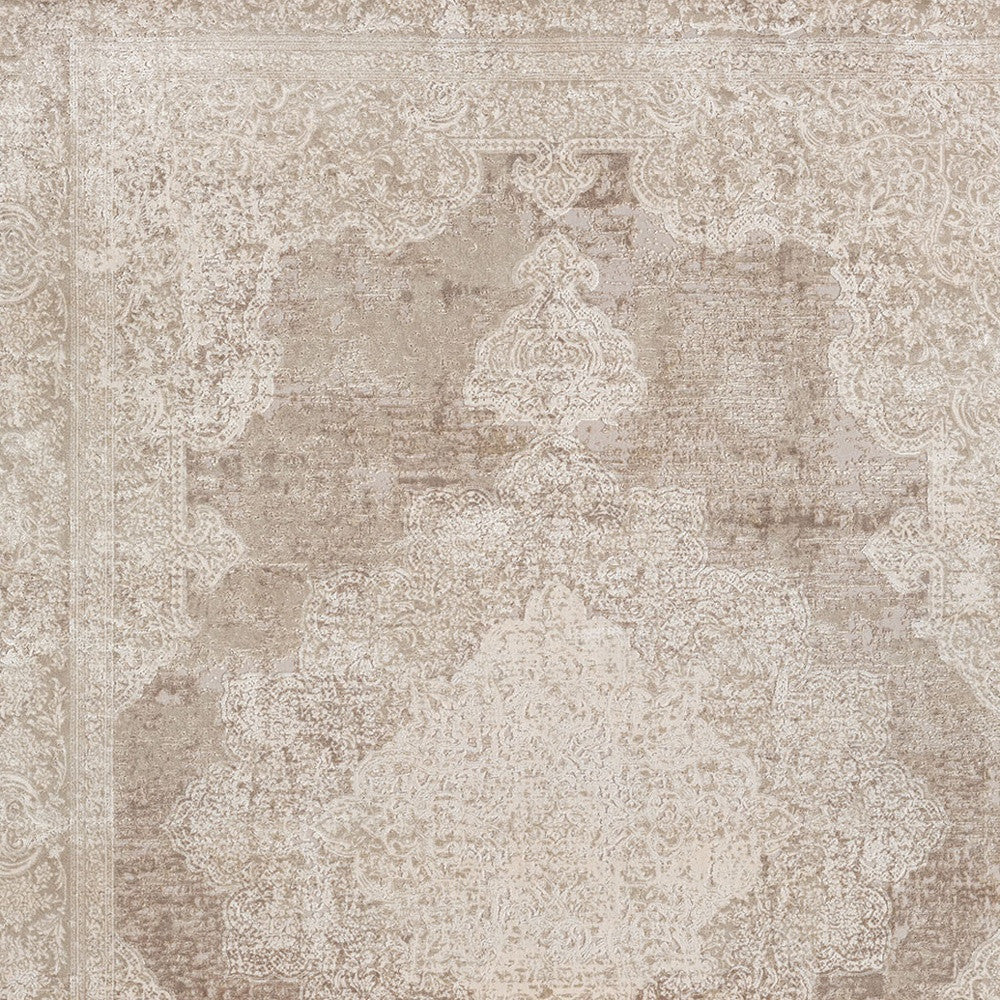 8 x 10 Beige & Ivory Medallion Rug