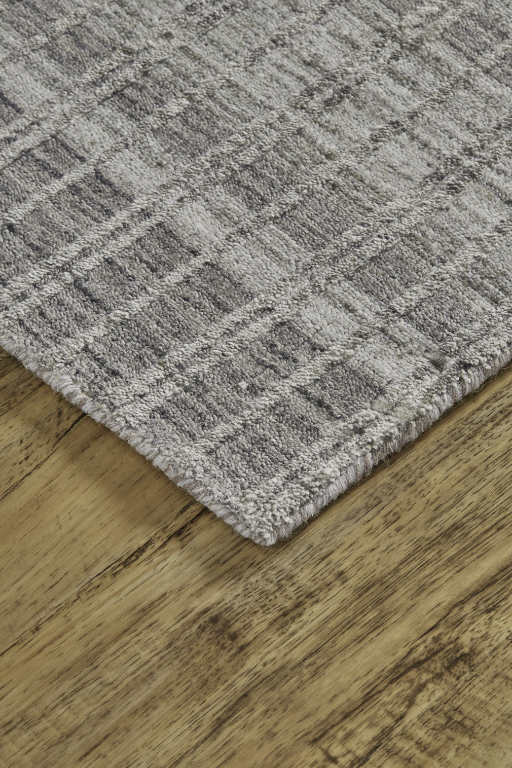 7 x 9 Gray & Ivory Geometric Hand Woven Rug
