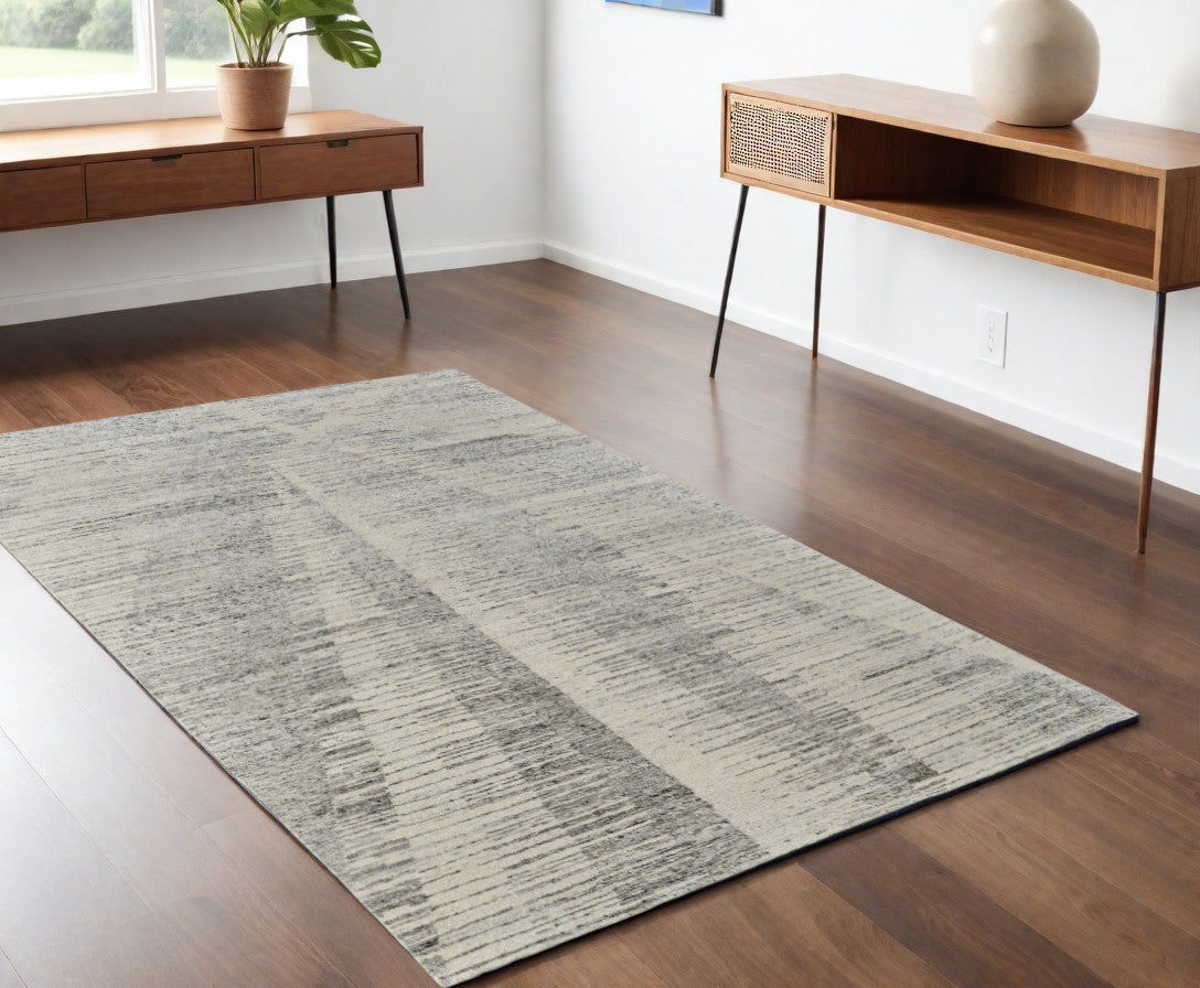 4 x 6 Ivory & Gray Hand Knotted Rug