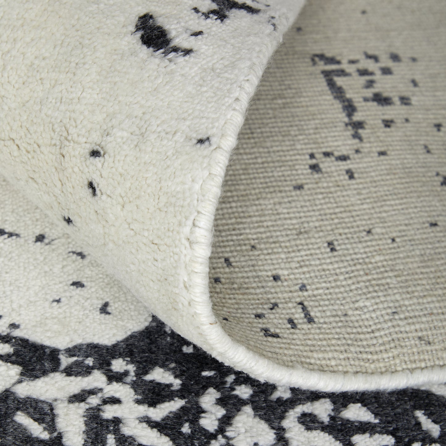 9 x 12 Black & Gray Hand Woven Rug
