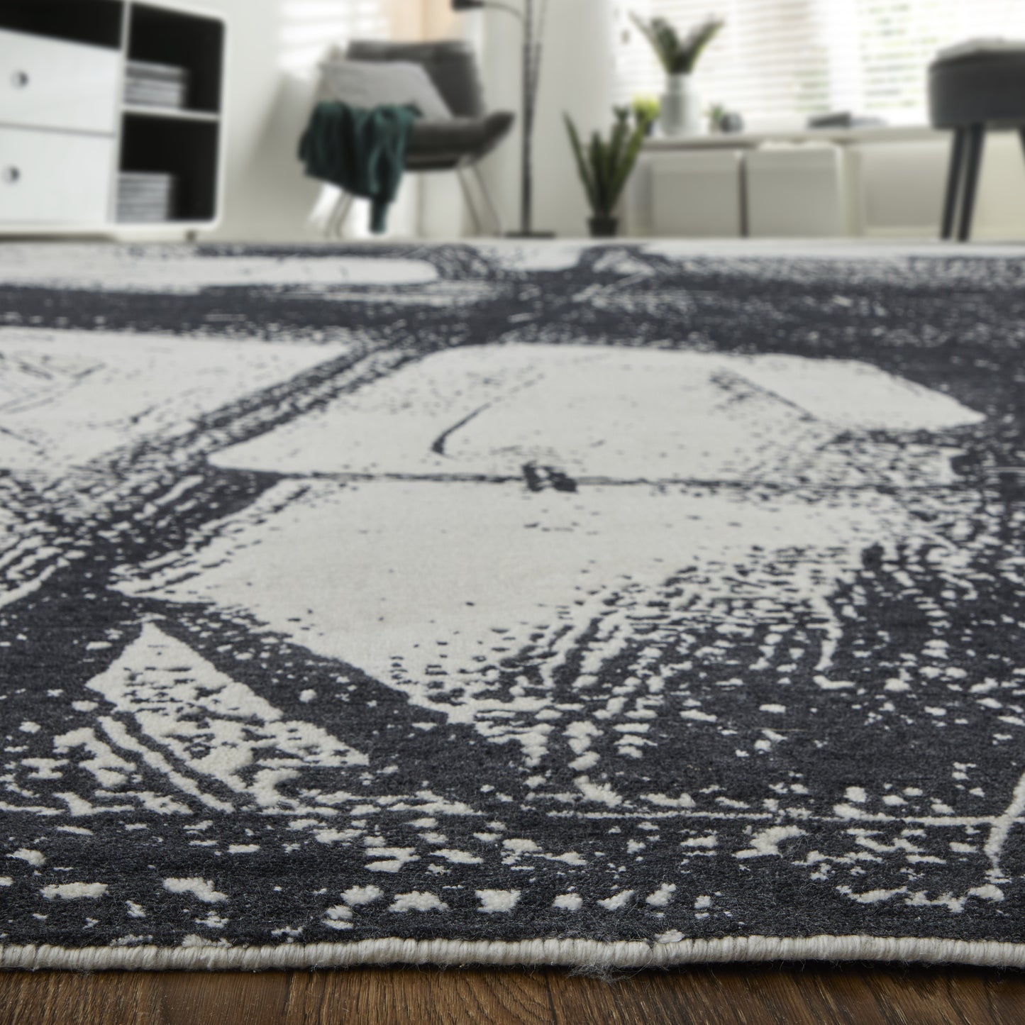 12 x 15 Black & Gray Hand Woven Rug