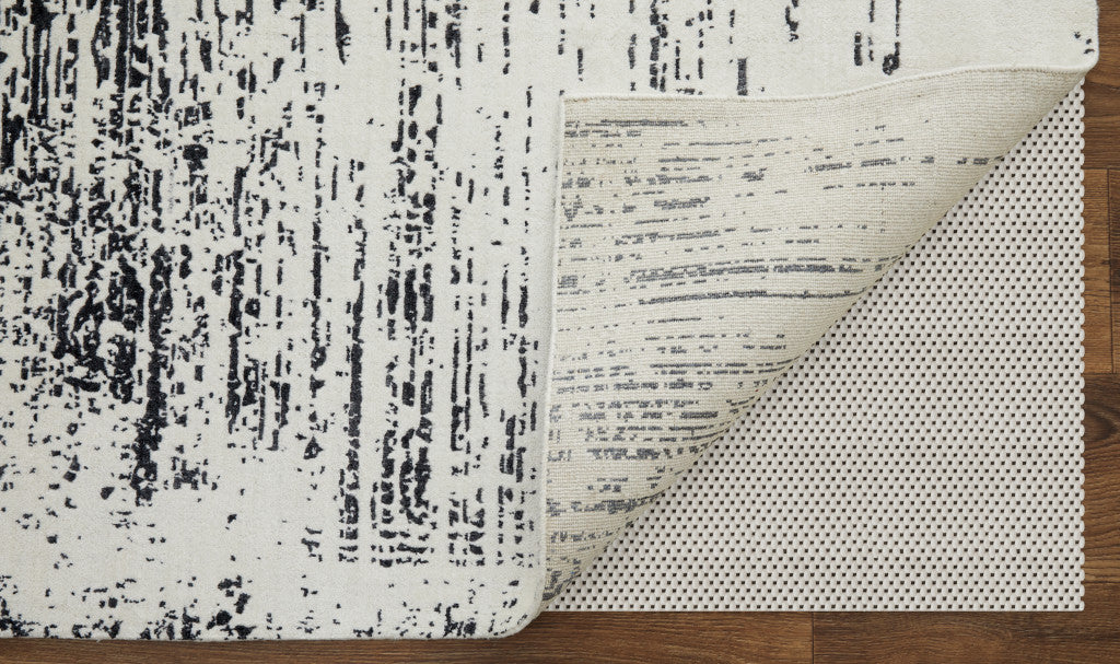 4 x 6 Black & Gray Hand Woven Rug