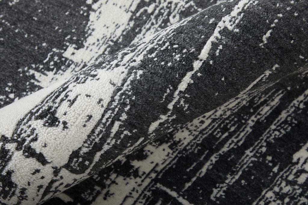 4 x 6 Black & Gray Hand Woven Rug