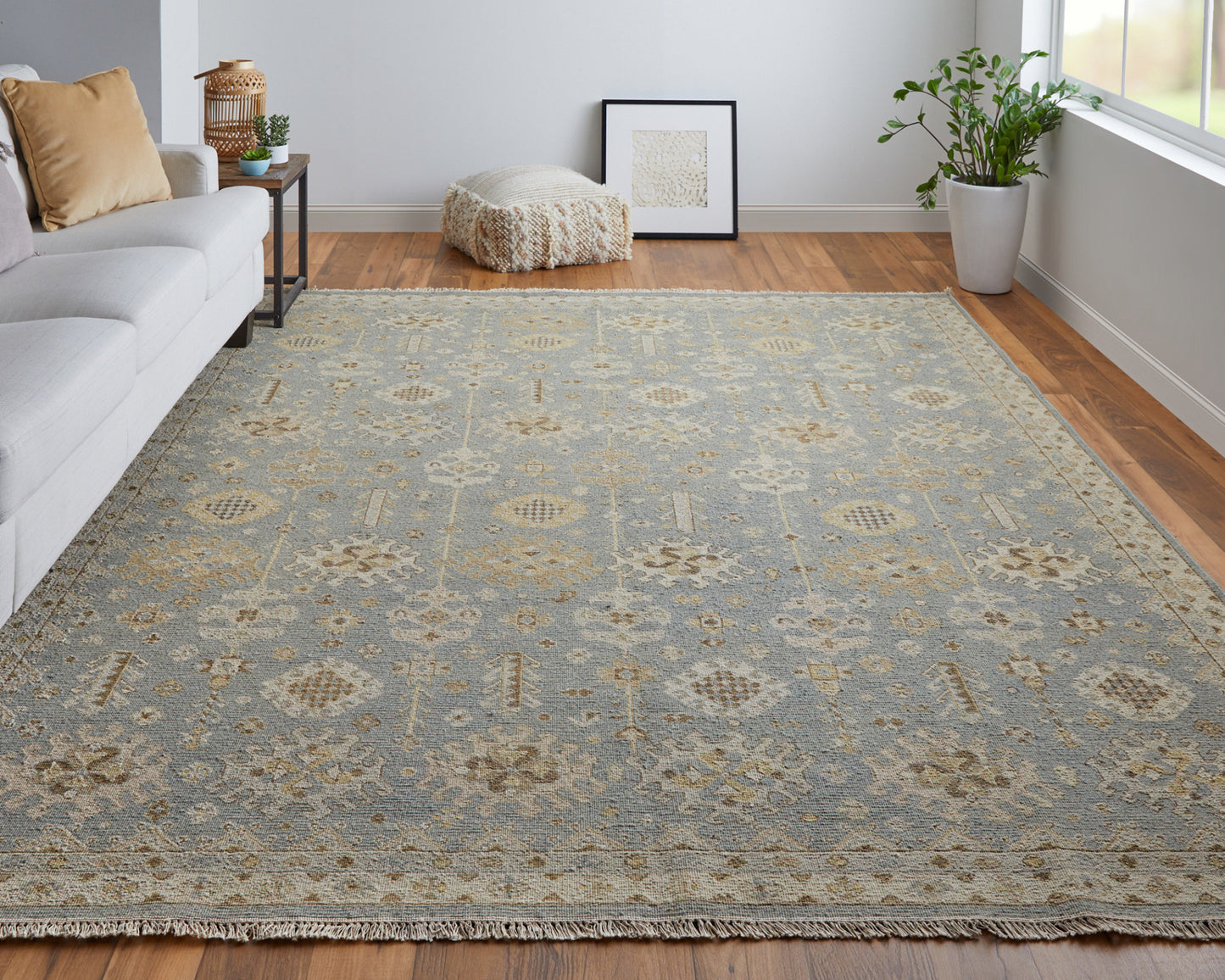 4 x 6 Gray & Ivory Wool Oriental Hand Knotted Rug With Fringe