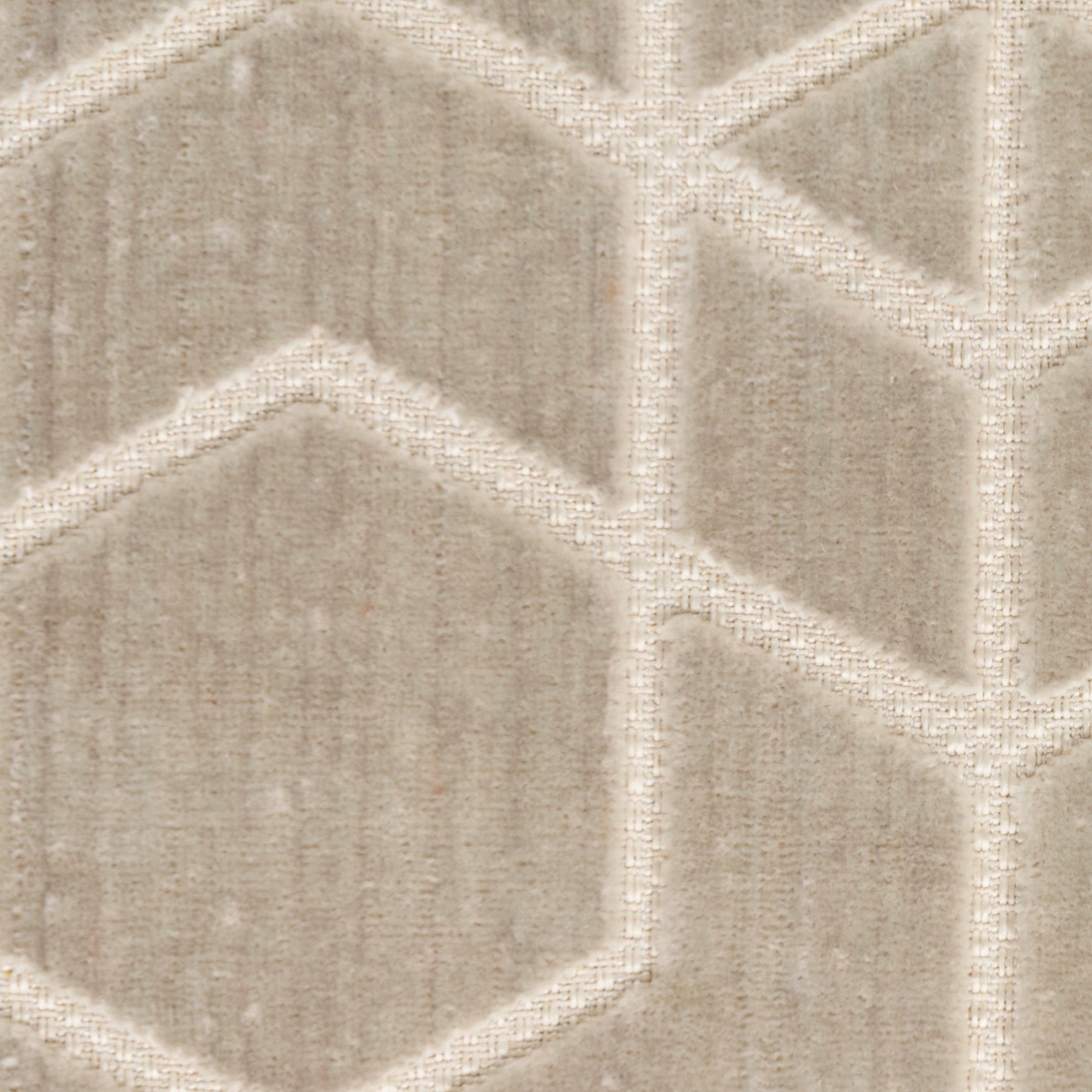Nourison Charm Silver & Ivory Pet Friendly Machine Washable Rug - Swatch
