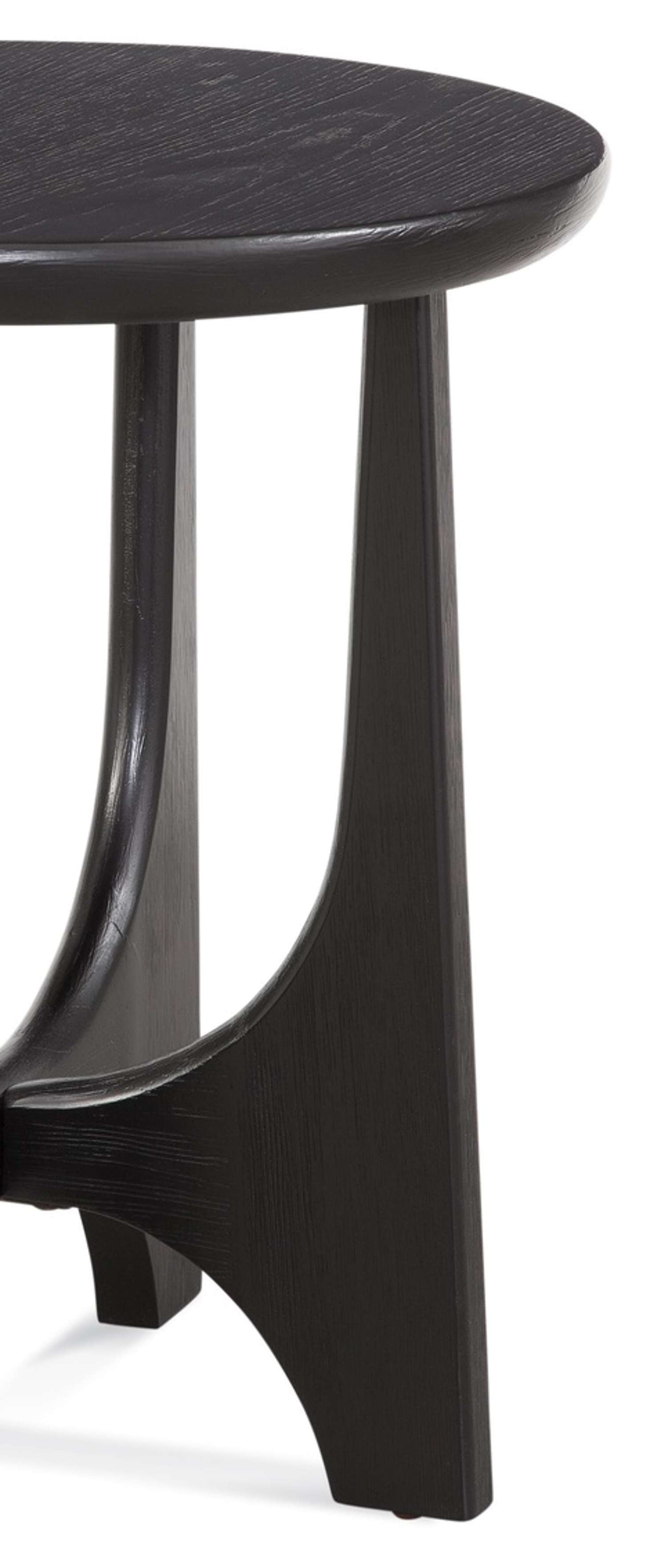 Dunnigan Round End Table - Detail