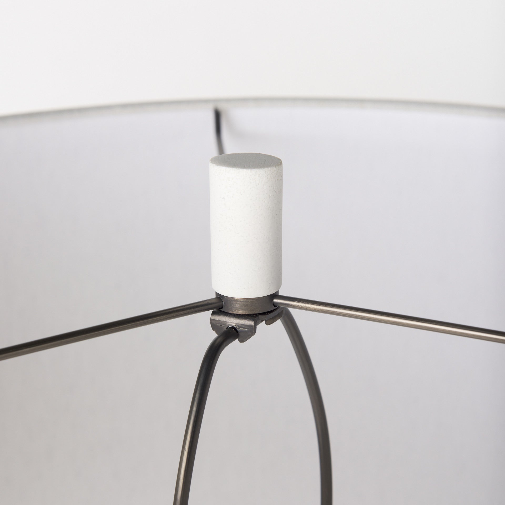 White Novelty Table Lamp w/ Drum Shade