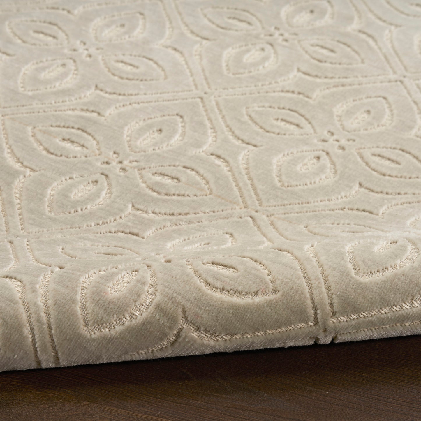 Nourison Charm Silver & Ivory Pet Friendly Machine Washable Rug - Texture