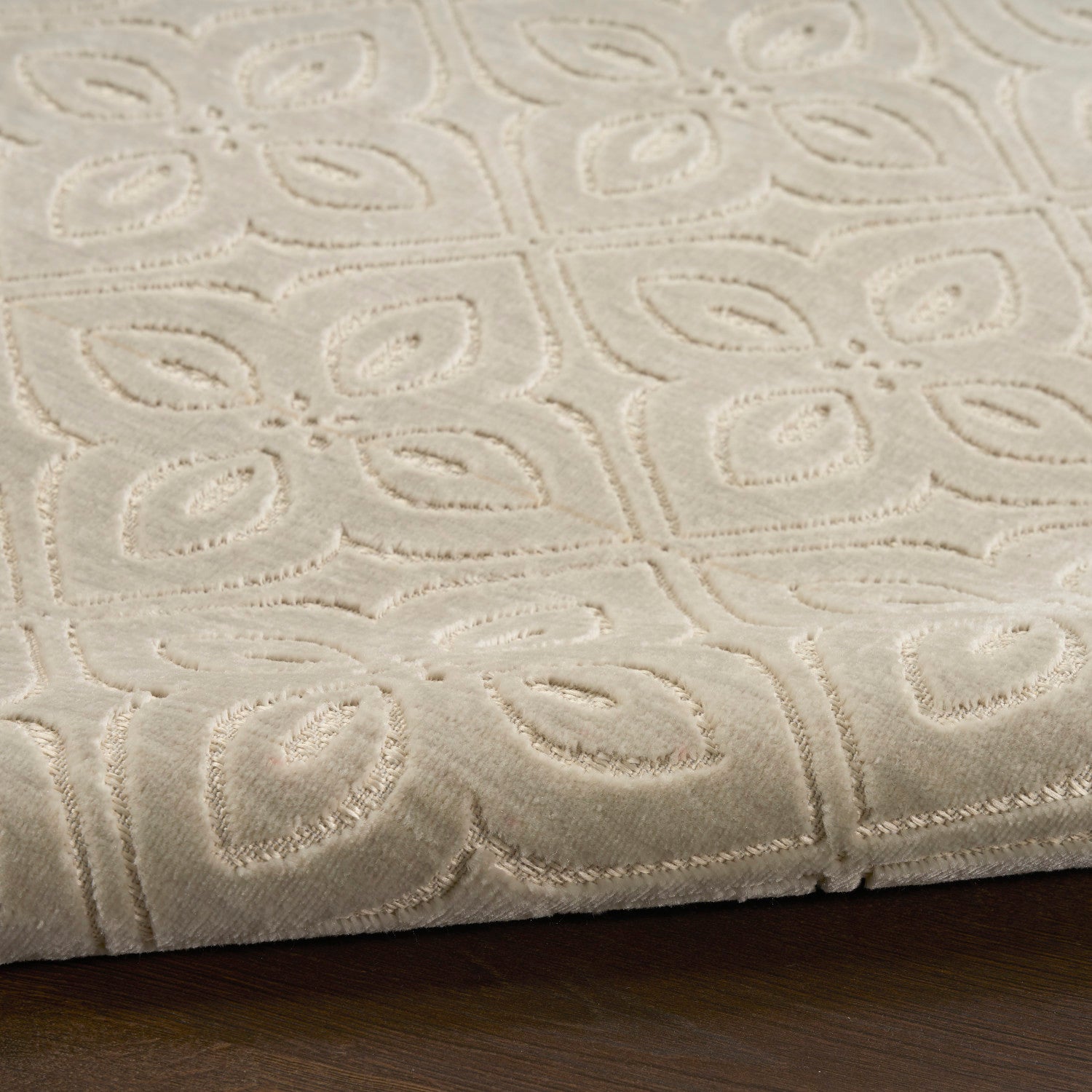 Nourison Charm Silver & Ivory Pet Friendly Machine Washable Rug - Texture