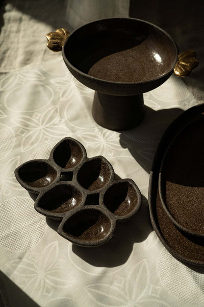 Stoneware Pedestal Fruit Bowl "Pumpernickel" with Gold Leaves