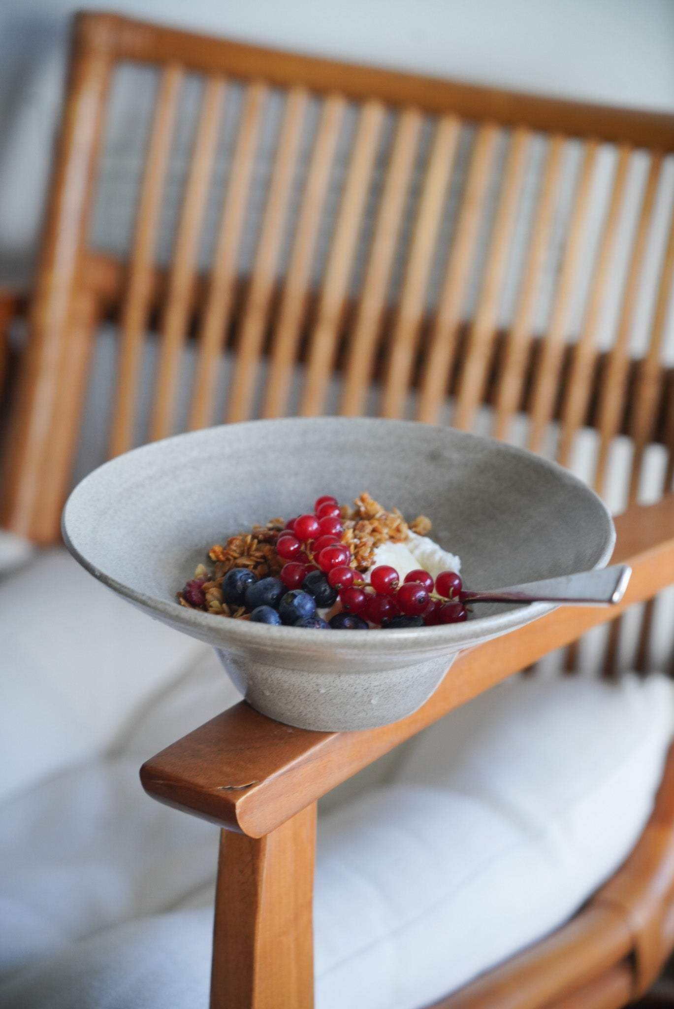 Handmade Stoneware Straw Hat Shape Plates "Concrete"