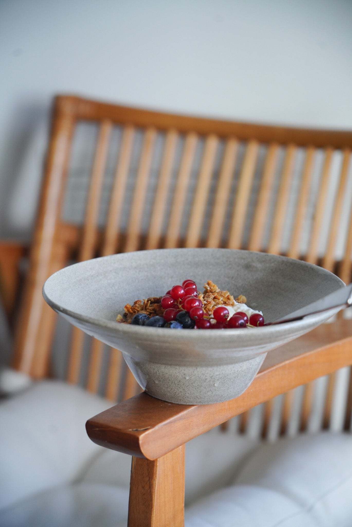 Handmade Stoneware Straw Hat Shape Plates "Concrete"