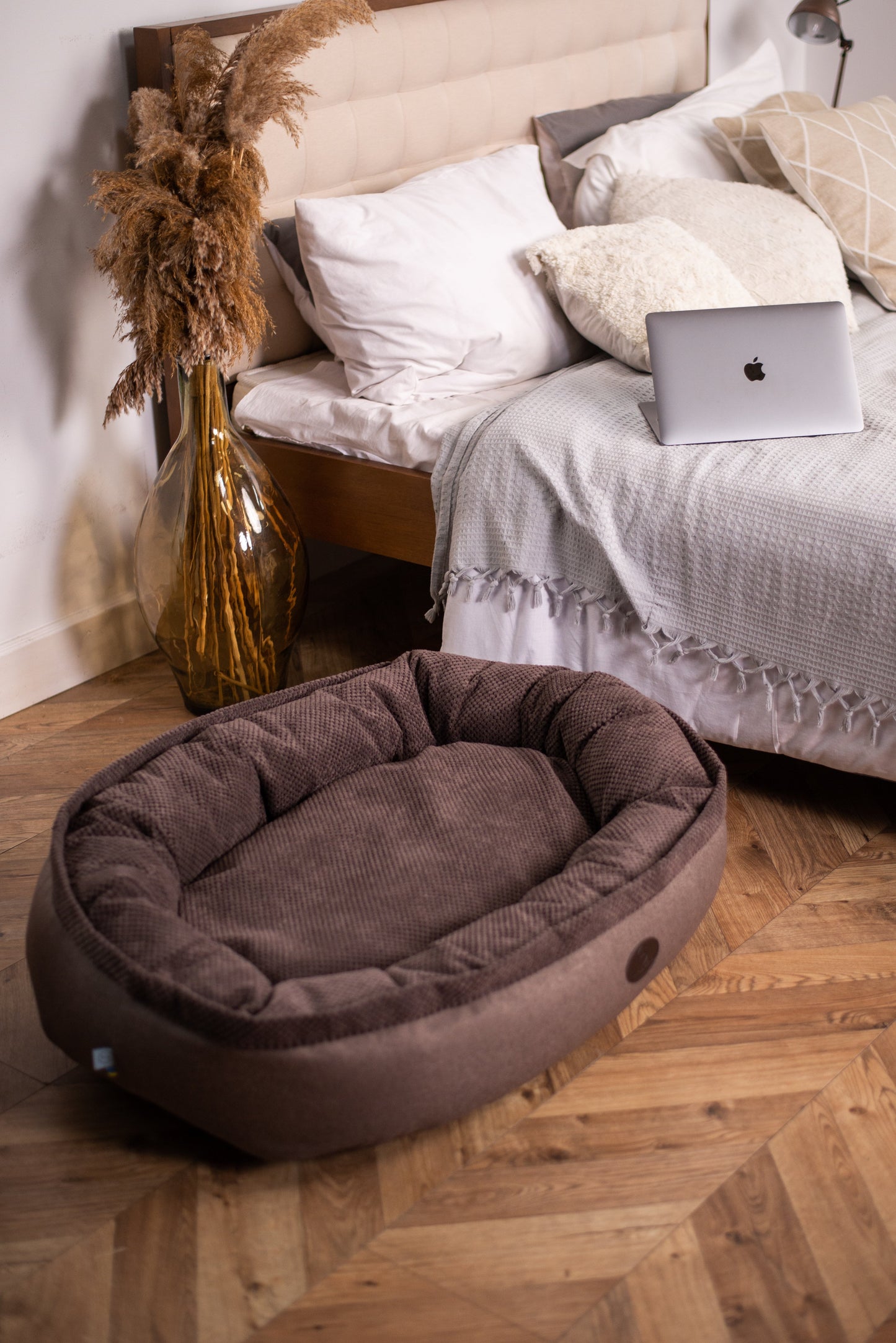 Velvet Cuddly Bagel Pet Bed