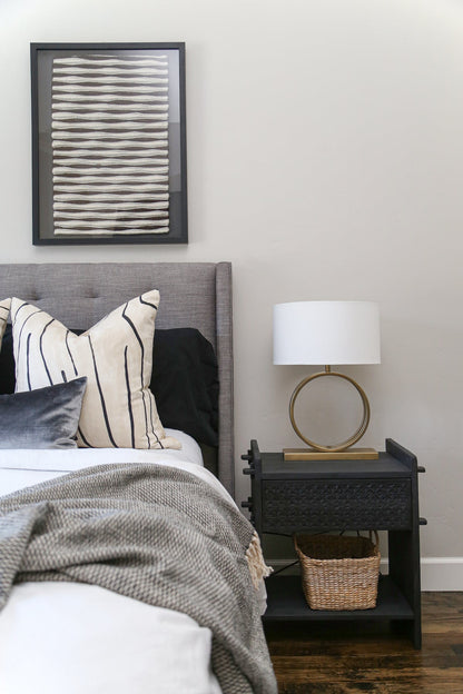 Graffito Pillow in Ivory Linen Onyx