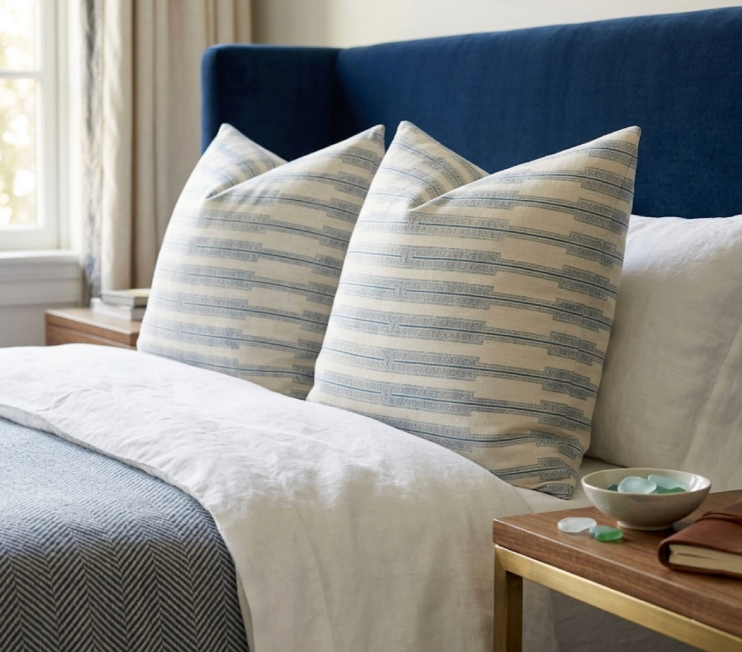 Indro Pillow in Lake on Natural