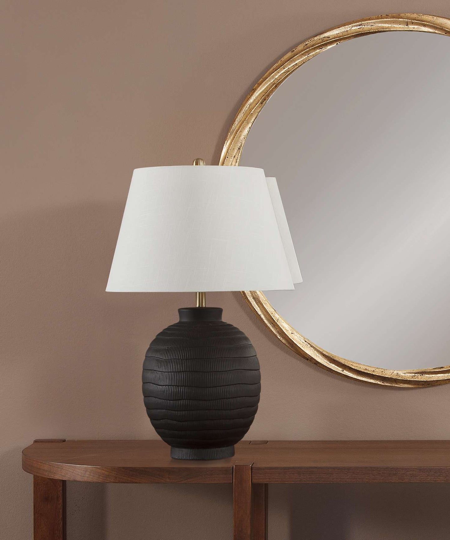 Ventraa Table Lamp - Room Scene