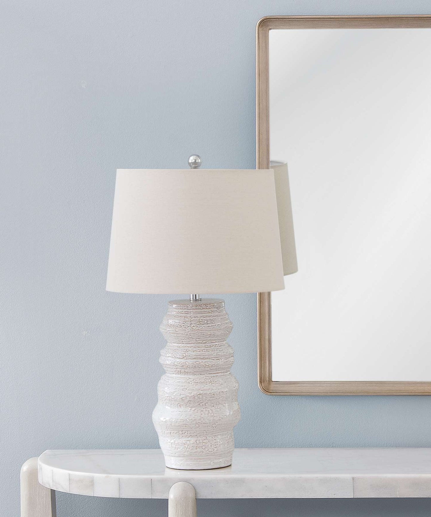 Lilloe Table Lamp - Room Scene
