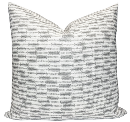 Lacuna Pillow in Kohl