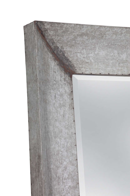 Manny Floor Mirror - Detail