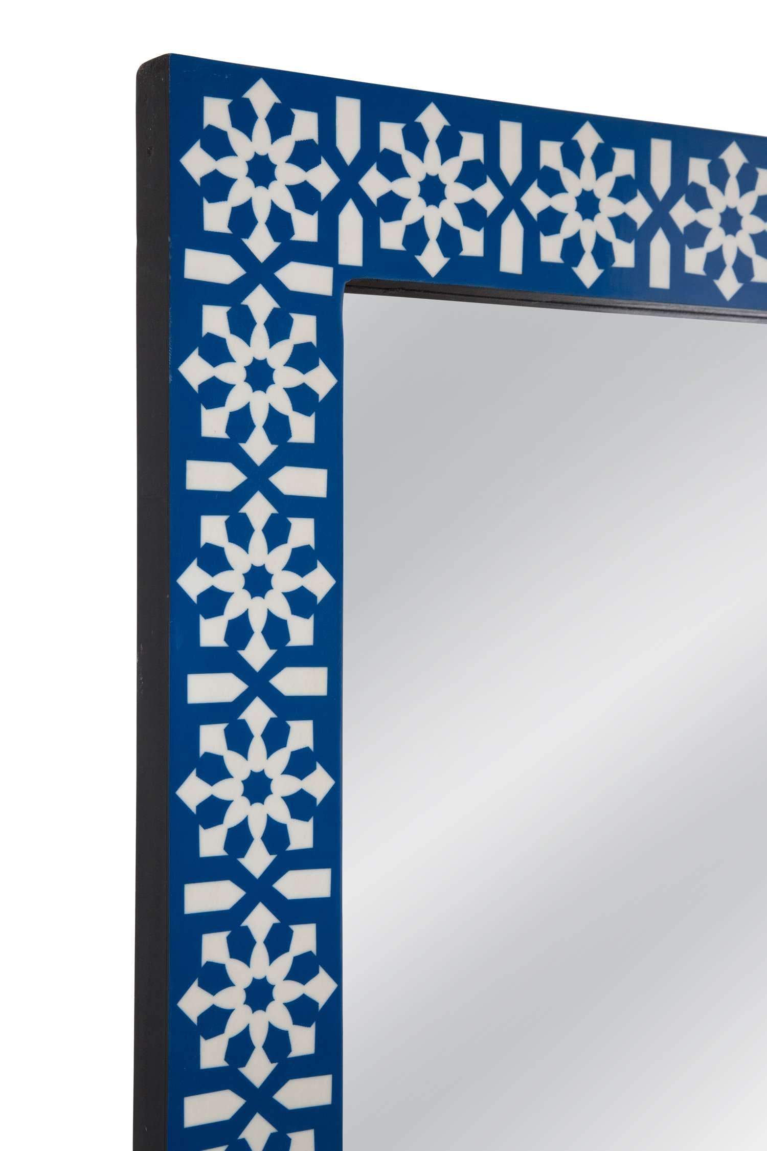 Kamal Floor Mirror - Detail