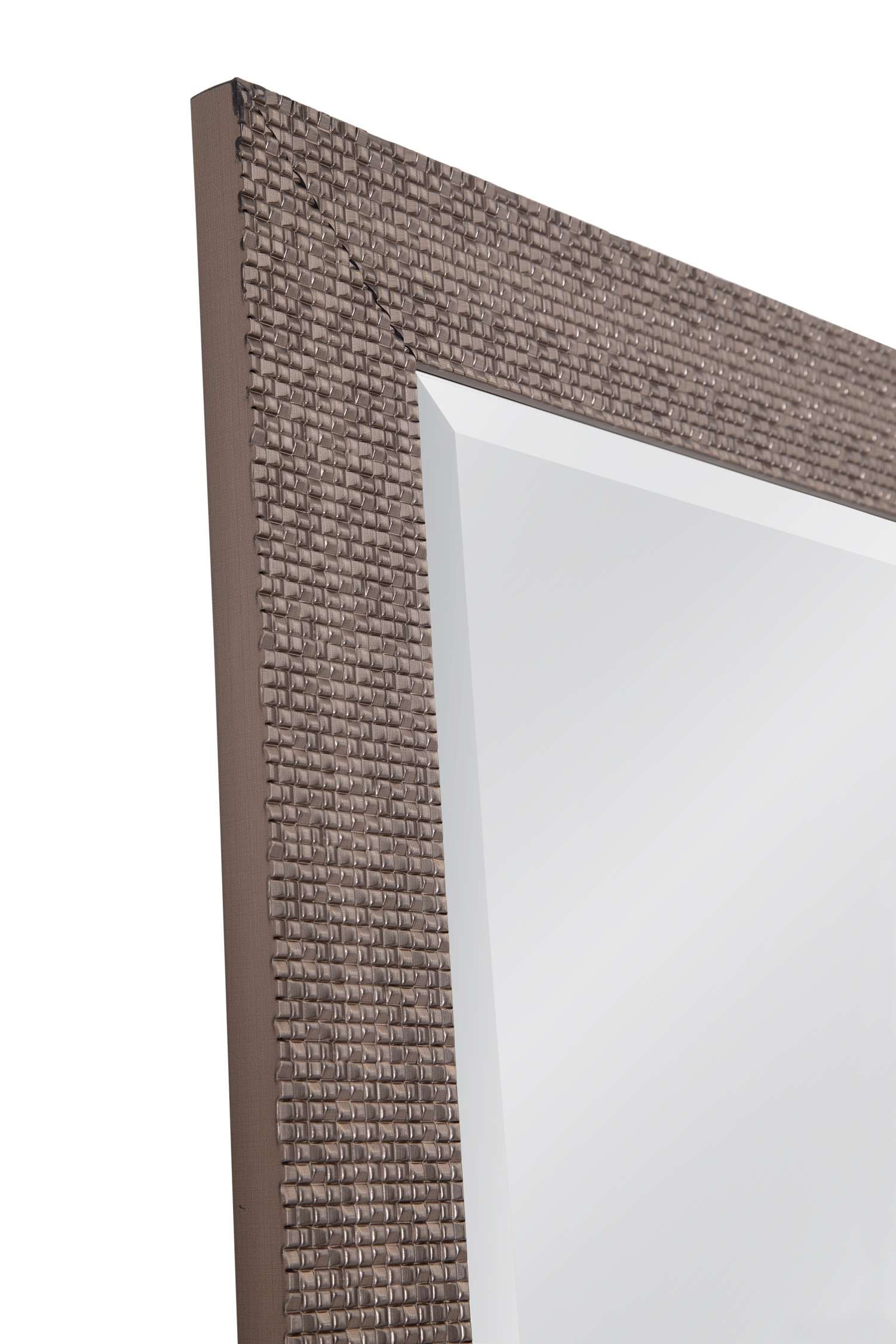 Juniper Floor Mirror - Detail