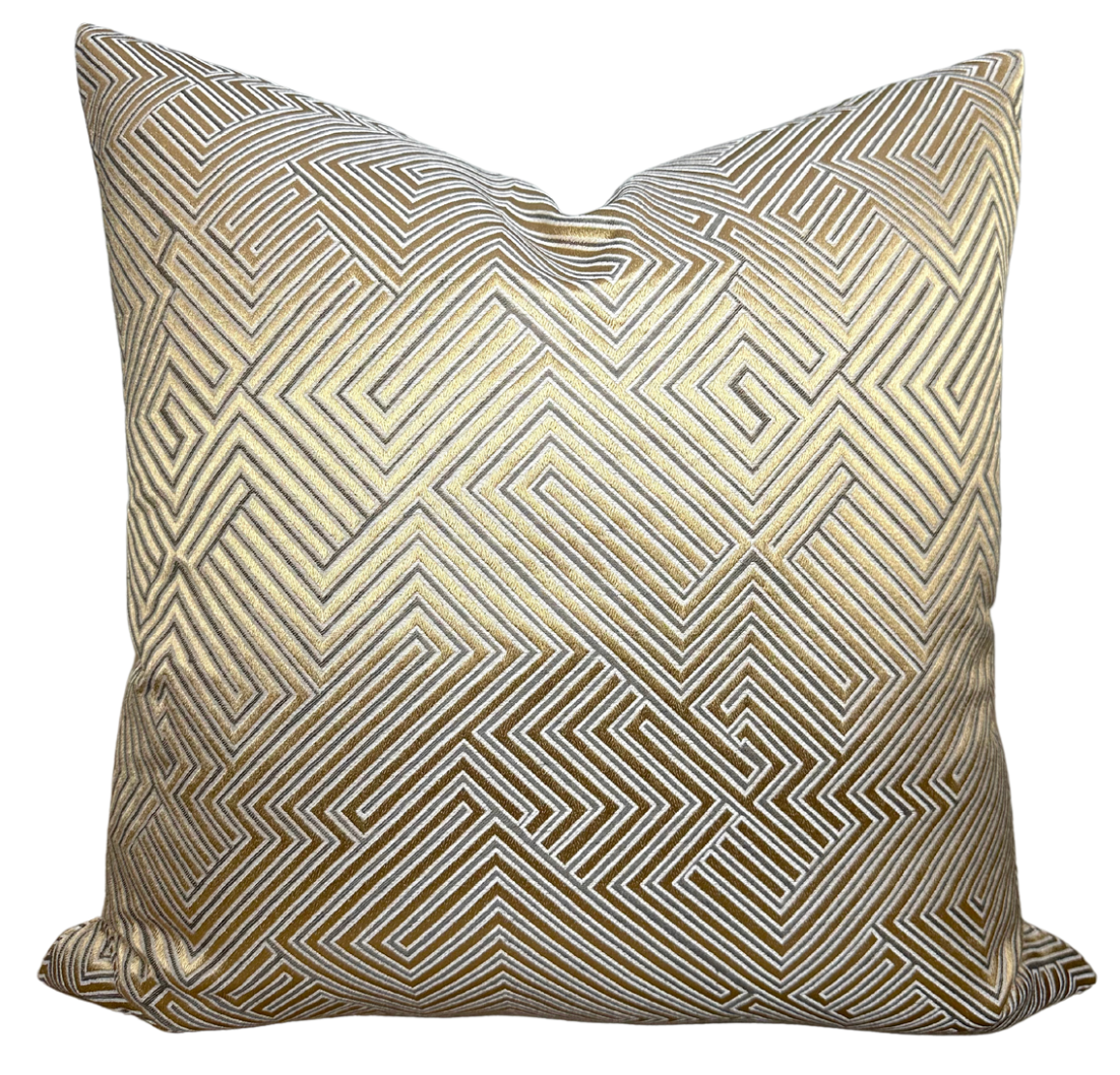 Maze Velvet Pillow in Golden