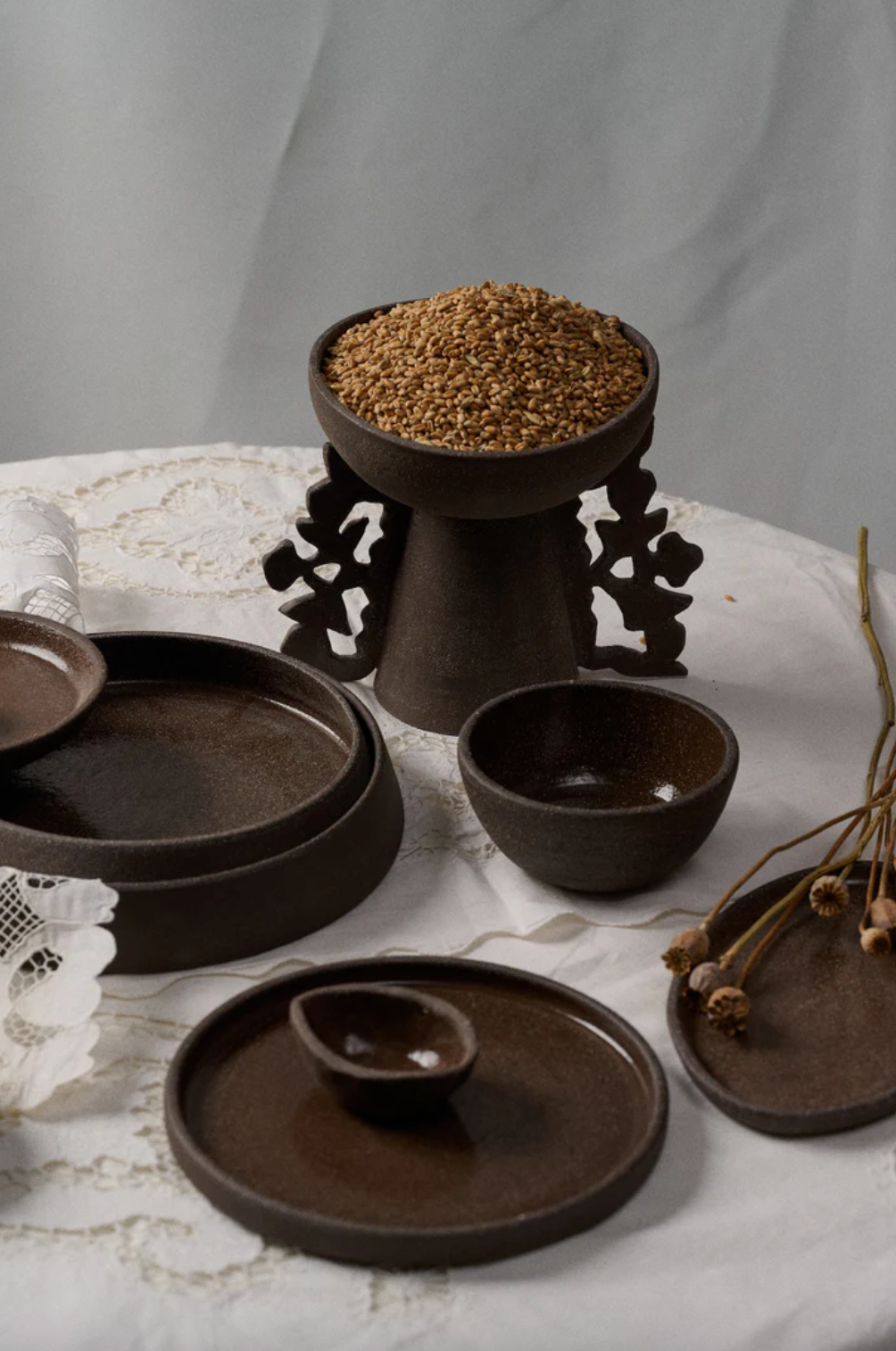 Handmade Oval Stoneware Serving Platter "Pumpernikel"