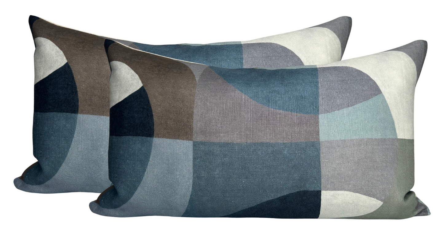 Colonnade Pillow in Blue