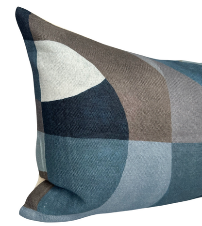 Colonnade Pillow in Blue