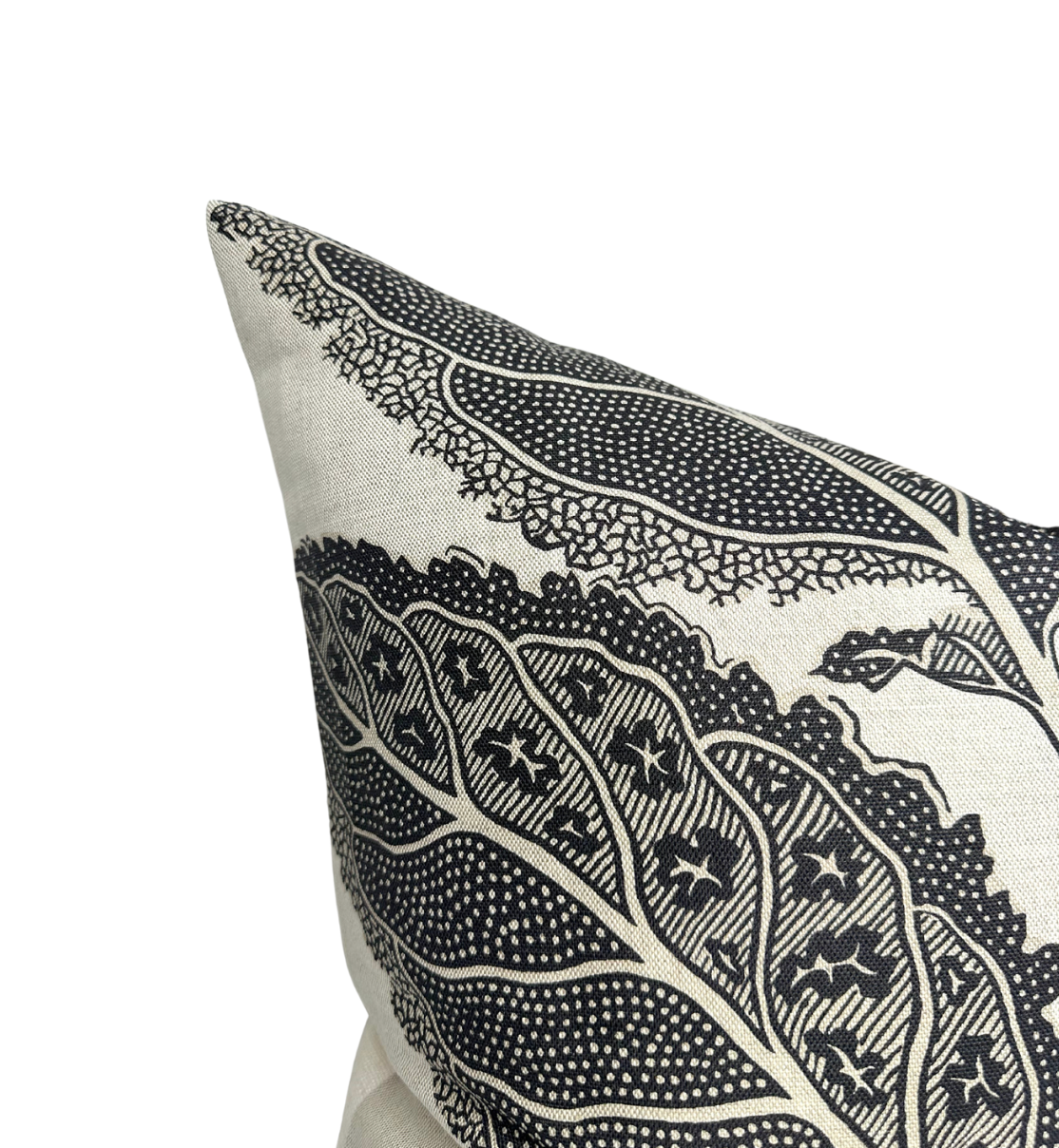 Lacinato Pillow in Basalt Black