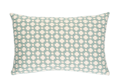 Betwixt Pillow in Water