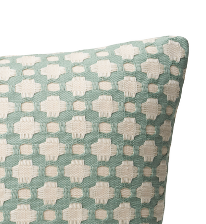 Betwixt Pillow in Water