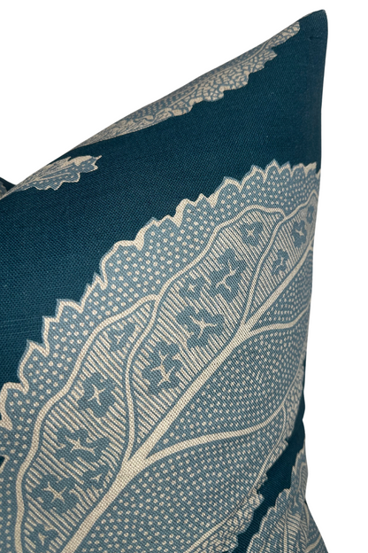 Lacinato Pillow in Basalt Black