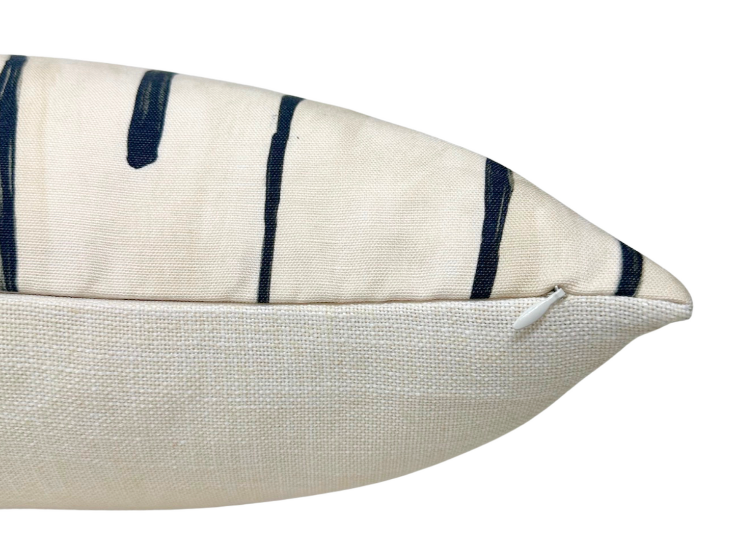 Graffito Pillow in Ivory Linen Onyx