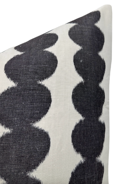 Full Circle Pillow in Faded Black