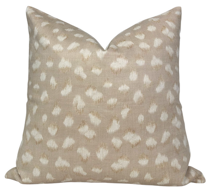 Feline Pillow in Beige Ivory