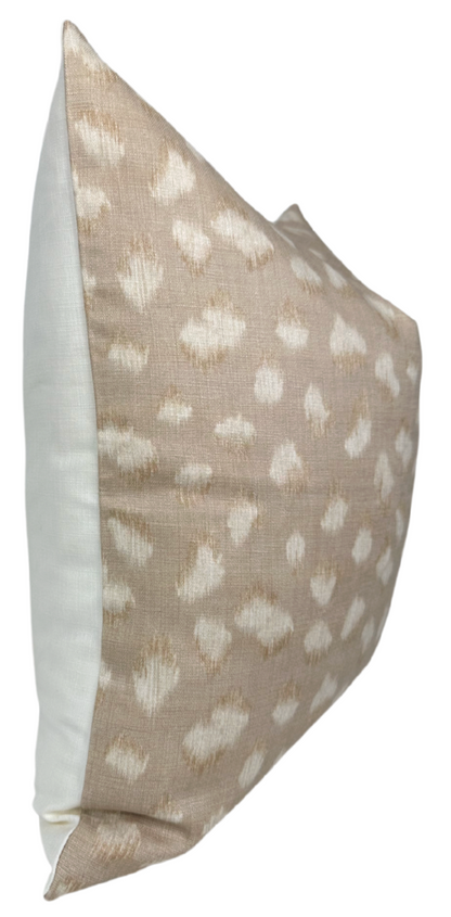Feline Pillow in Beige Ivory