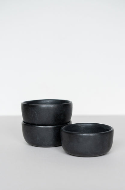 Black Matte Stoneware Pinch Bowl