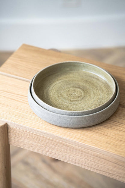 Stoneware Salad Plates with High Sides "Concrete"