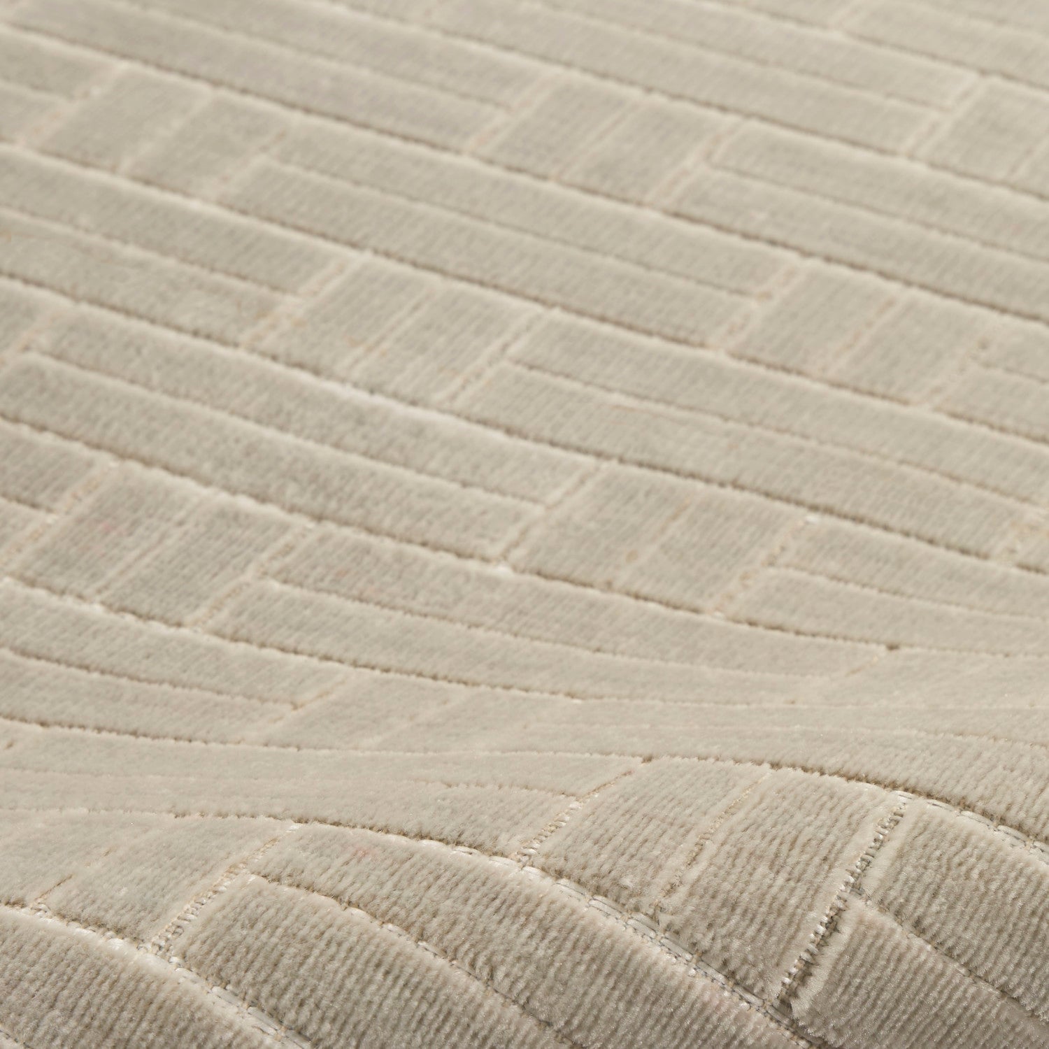 Nourison Charm Silver & Ivory Pet Friendly Machine Washable Rug - Texture