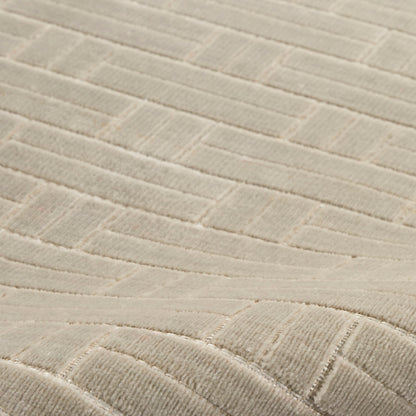 Nourison Charm Silver & Ivory Pet Friendly Machine Washable Rug - Texture