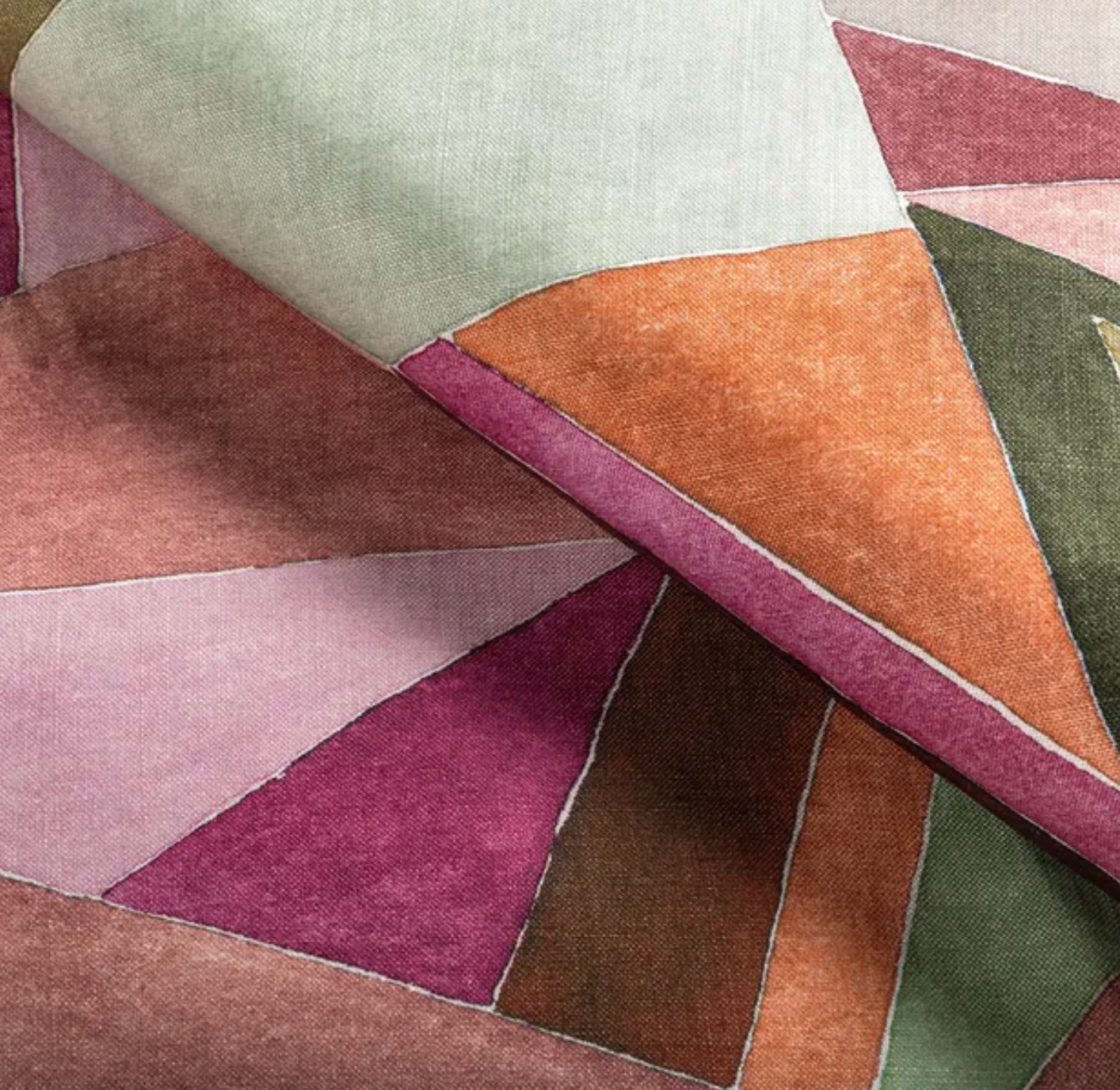 Roulade Pillow in Rose